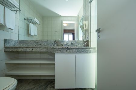 BANHEIRO de apartamento para alugar com 1 quarto, 38m² em Barro Preto, Belo Horizonte