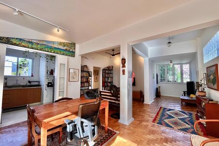Apartamento para alugar com 120m², 3 quartos e 2 vagas Apartamento para alugar com 120m², 3 quartos e 2 vagasSala