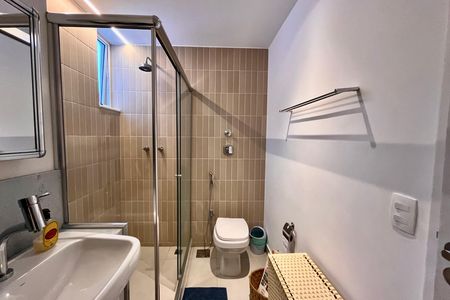Apartamento para alugar com 120m², 3 quartos e 2 vagas Apartamento para alugar com 120m², 3 quartos e 2 vagasBanheiro social