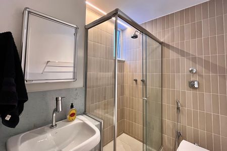 Apartamento para alugar com 120m², 3 quartos e 2 vagas Apartamento para alugar com 120m², 3 quartos e 2 vagasBanheiro social