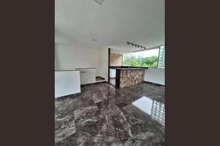 Casa de condomínio para alugar com 300m², 5 quartos e 4 vagas