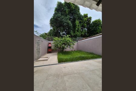 Casa de condomínio para alugar com 300m², 5 quartos e 4 vagas