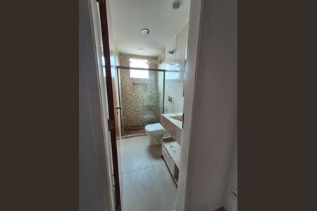 Casa de condomínio para alugar com 300m², 5 quartos e 4 vagas