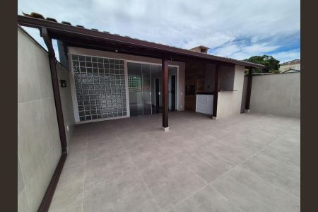 Casa de condomínio para alugar com 300m², 5 quartos e 4 vagas