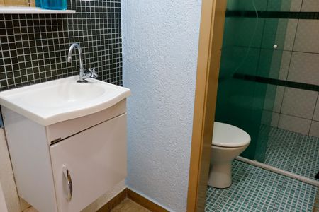 Banheiro de apartamento à venda com 2 quartos, 43m² em Novo Osasco, Osasco