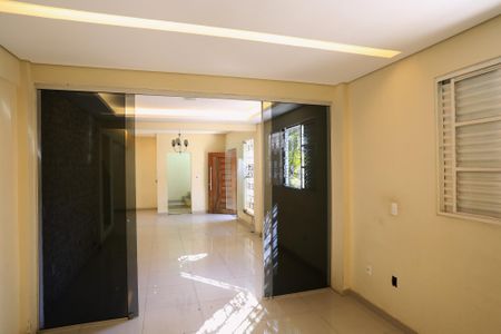 Sala de casa à venda com 4 quartos, 406m² em Renascença, Belo Horizonte