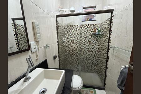 Banheiro de casa para alugar com 3 quartos, 100m² em Piedade, Rio de Janeiro