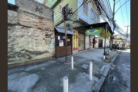 Casa para alugar com 100m², 3 quartos e sem vagaFachada + placa