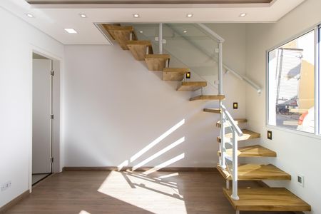 Sala de casa de condomínio para alugar com 2 quartos, 46m² em Chácara Ondas Verdes, Cotia
