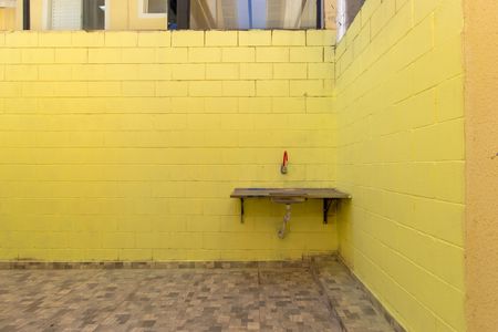 Casa de condomínio para alugar com 46m², 2 quartos e 1 vaga Casa de condomínio para alugar com 46m², 2 quartos e 1 vagaÁrea de Serviço e Quintal dos fundos