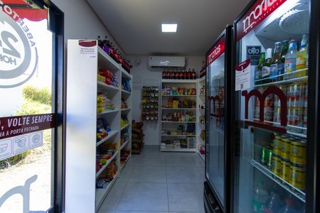 Casa de condomínio para alugar com 46m², 2 quartos e 1 vaga Casa de condomínio para alugar com 46m², 2 quartos e 1 vagaÁrea comum - Mini Mercado