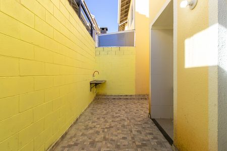 Casa de condomínio para alugar com 46m², 2 quartos e 1 vaga Casa de condomínio para alugar com 46m², 2 quartos e 1 vagaQuintal dos fundos