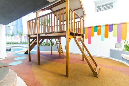 Apartamento à venda com 83m², 3 quartos e 2 vagasÁrea comum - Playground