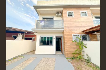 Casa para alugar com 80m², 2 quartos e 1 vagaFachada