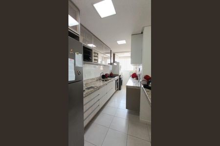 Cozinha de apartamento para alugar com 3 quartos, 111m² em Centro, São Leopoldo