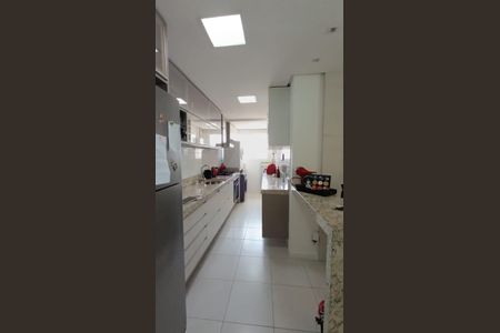 Cozinha de apartamento para alugar com 3 quartos, 111m² em Centro, São Leopoldo