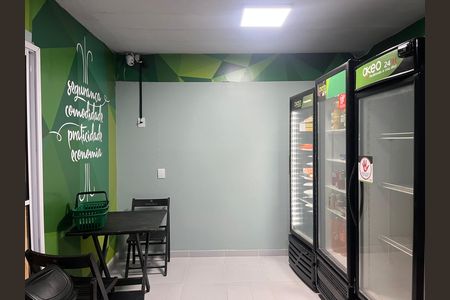 Studio à venda com 25m², 1 quarto e sem vaga Studio à venda com 25m², 1 quarto e sem vagaMinimercado