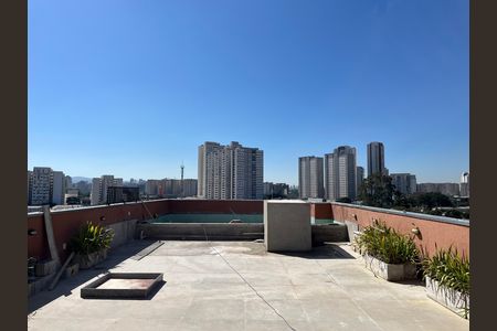 Studio à venda com 25m², 1 quarto e sem vaga Studio à venda com 25m², 1 quarto e sem vagaCobertura/Piscina