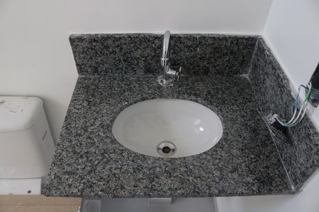 Banheiro de kitnet/studio à venda com 1 quarto, 25m² em Barra Funda, São Paulo