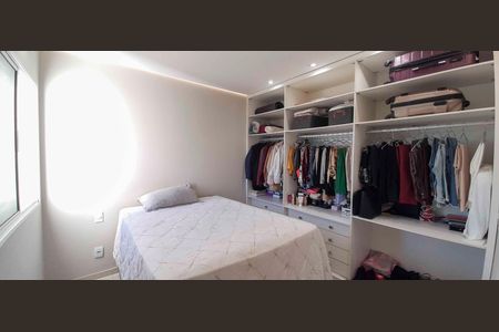 Apartamento à venda com 75m², 3 quartos e 1 vaga Apartamento à venda com 75m², 3 quartos e 1 vagaSuíte