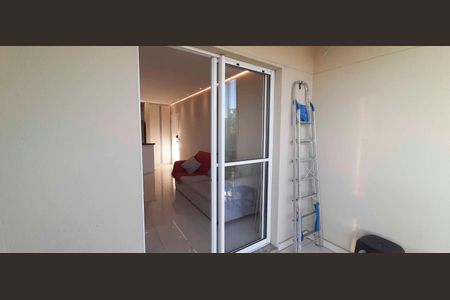 Apartamento à venda com 75m², 3 quartos e 1 vaga Apartamento à venda com 75m², 3 quartos e 1 vagaSacada da Sala