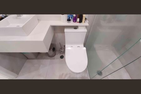 Apartamento à venda com 75m², 3 quartos e 1 vaga Apartamento à venda com 75m², 3 quartos e 1 vagaBanheiro Social