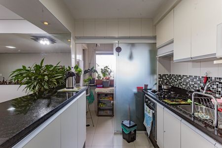 Cozinha de apartamento à venda com 3 quartos, 97m² em Vila Gumercindo, São Paulo