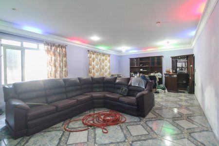 Casa à venda com 3 quartos, 350m² em Jardim Gianetti, São Paulo