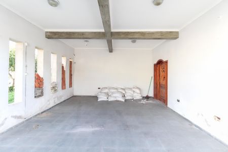 Garagem de casa à venda com 3 quartos, 350m² em Jardim Gianetti, São Paulo