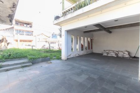 Garagem de casa à venda com 3 quartos, 350m² em Jardim Gianetti, São Paulo