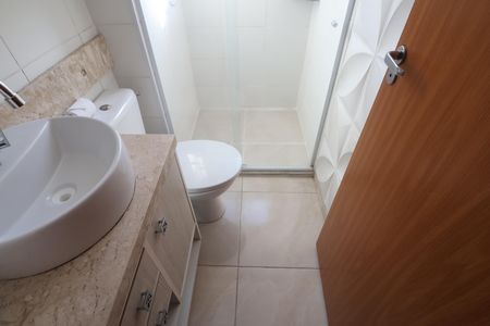 Banheiro de apartamento para alugar com 2 quartos, 49m² em São José, Canoas