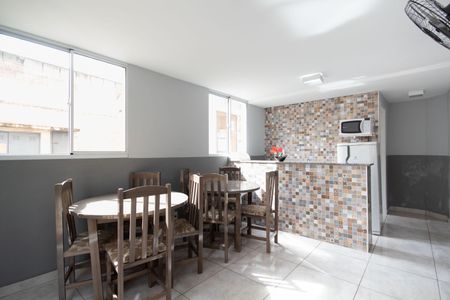Apartamento para alugar com 48m², 2 quartos e 1 vaga Apartamento para alugar com 48m², 2 quartos e 1 vagaÁrea comum - Salão de festas