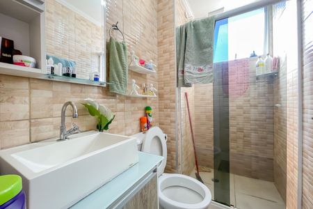 Banheiro de apartamento para alugar com 2 quartos, 48m² em Santa Maria, Osasco