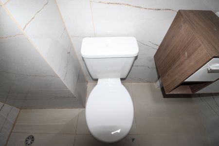 Banheiro de apartamento para alugar com 2 quartos, 42m² em Vila Chabilandia, São Paulo