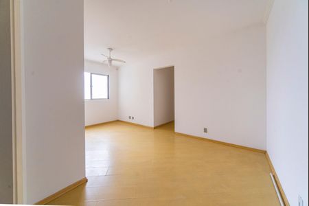 Apartamento à venda com 60m², 3 quartos e 1 vaga Apartamento à venda com 60m², 3 quartos e 1 vagaSala