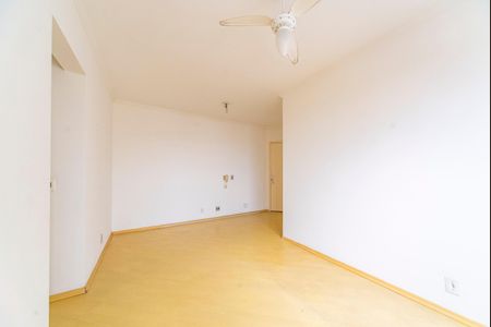 Apartamento à venda com 60m², 3 quartos e 1 vaga Apartamento à venda com 60m², 3 quartos e 1 vagaSala