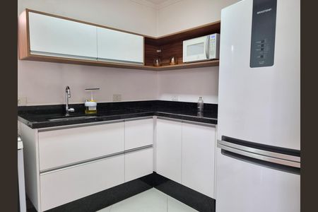 Cozinha de apartamento para alugar com 2 quartos, 55m² em Chácara Santo Antônio (Zona Sul), São Paulo