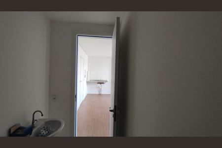 Banheiro de apartamento para alugar com 2 quartos, 40m² em Itaquera, São Paulo