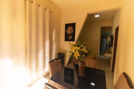 Sala de casa à venda com 3 quartos, 128m² em Engenhoca, Niterói