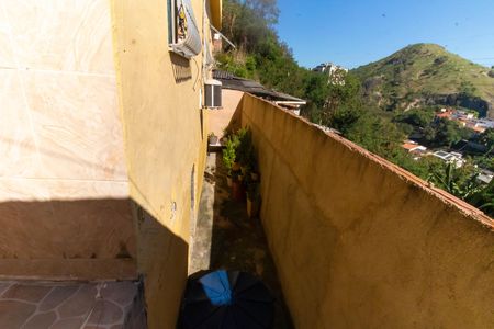 Área externa de casa à venda com 3 quartos, 128m² em Engenhoca, Niterói