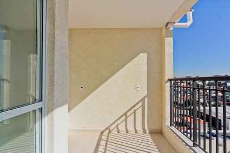 Apartamento à venda com 59m², 2 quartos e 1 vaga Apartamento à venda com 59m², 2 quartos e 1 vagaVaranda