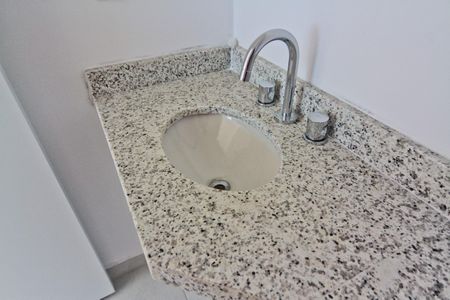 Banheiro da Suíte de apartamento à venda com 2 quartos, 59m² em Vila Bandeirantes, São Paulo