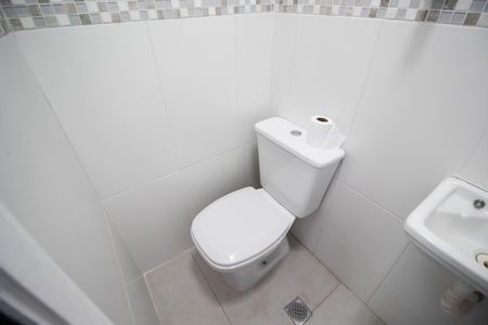 Apartamento para alugar com 73m², 2 quartos e 1 vaga Apartamento para alugar com 73m², 2 quartos e 1 vagaBanheiro de serviço