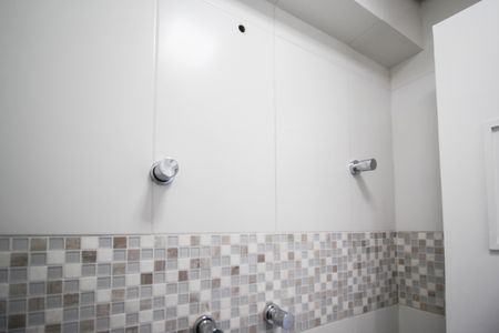 Apartamento para alugar com 73m², 2 quartos e 1 vaga Apartamento para alugar com 73m², 2 quartos e 1 vagaBanheiro de serviço