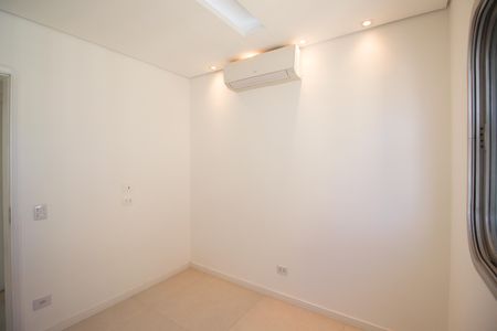 Quarto de apartamento para alugar com 2 quartos, 73m² em Indianópolis, São Paulo