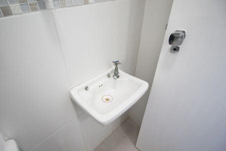Apartamento para alugar com 73m², 2 quartos e 1 vaga Apartamento para alugar com 73m², 2 quartos e 1 vagaBanheiro de serviço