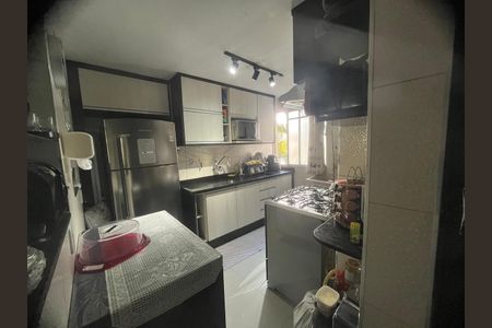 Cozinha de apartamento à venda com 2 quartos, 50m² em Conjunto Residencial José Bonifácio, São Paulo