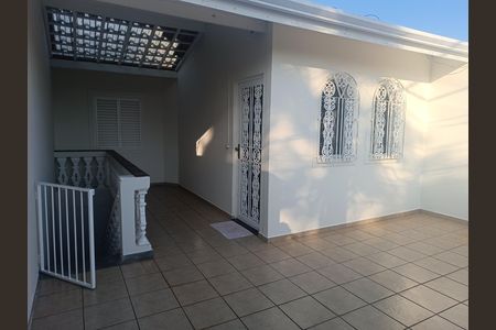 Área externa de casa à venda com 2 quartos, 150m² em Jardim Esplanada, Jundiaí