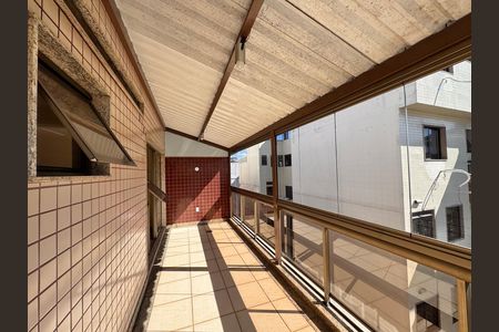 Apartamento à venda com 208m², 4 quartos e 2 vagas Apartamento à venda com 208m², 4 quartos e 2 vagasSuíte 1 - Varanda
