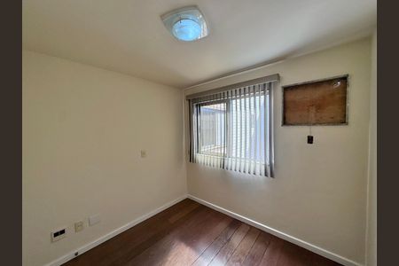 Apartamento à venda com 208m², 4 quartos e 2 vagas Apartamento à venda com 208m², 4 quartos e 2 vagasQuarto 1